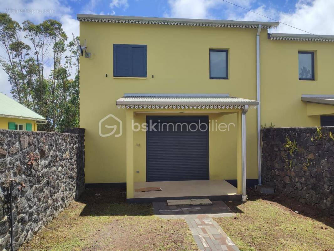 Maison à LA PLAINE-DES-PALMISTES