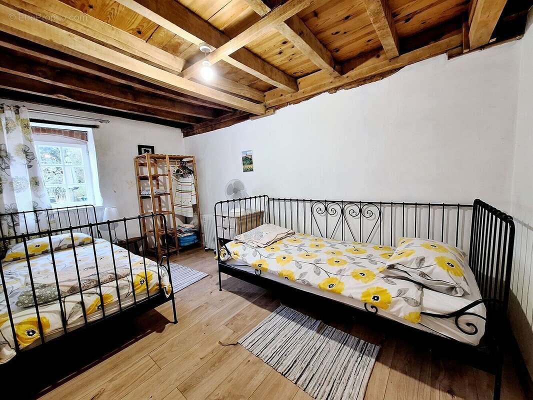 Chambre 9/ Bedroom 9 - Maison à MIRANDE