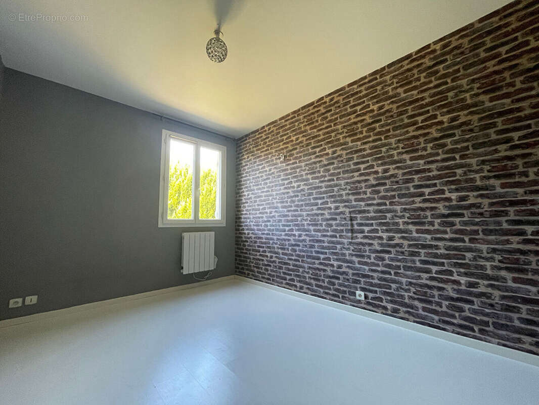 Maison à TILLAY-LE-PENEUX