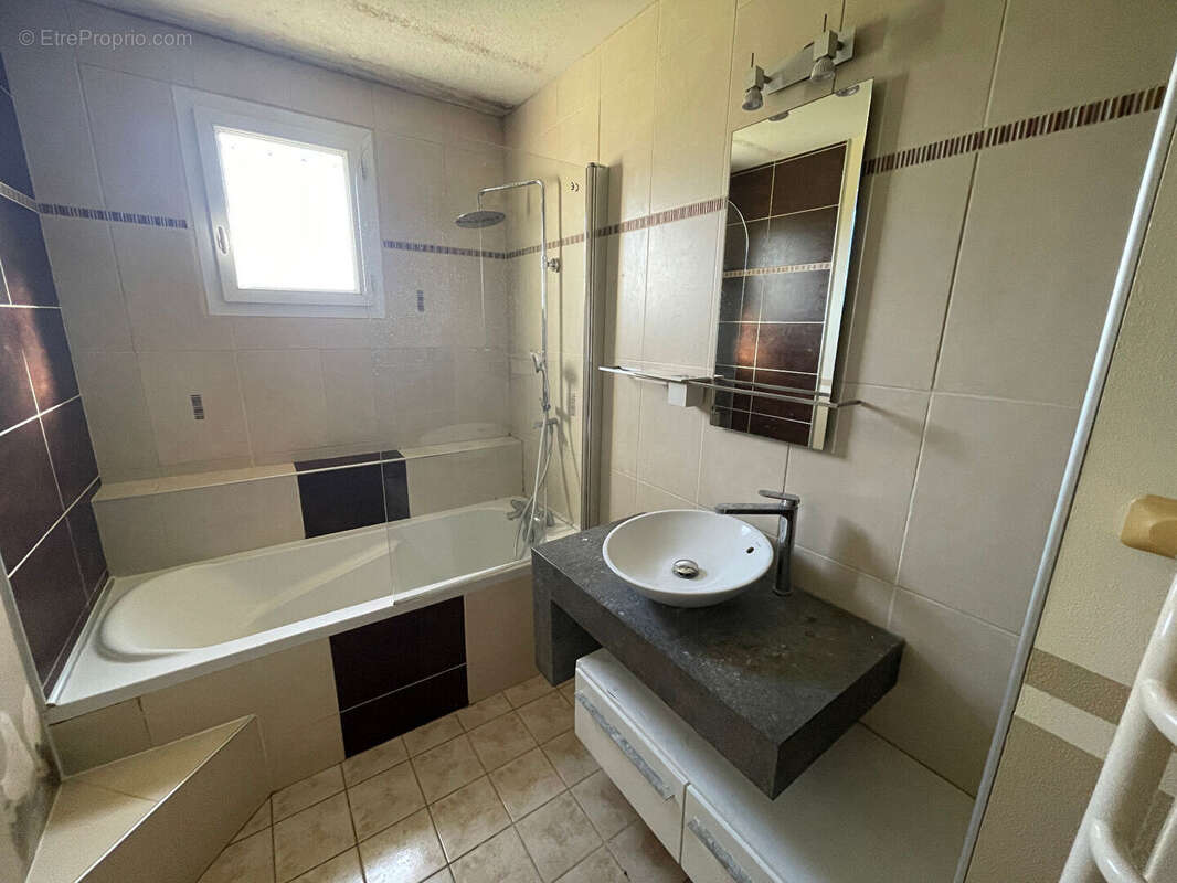 Maison à TILLAY-LE-PENEUX