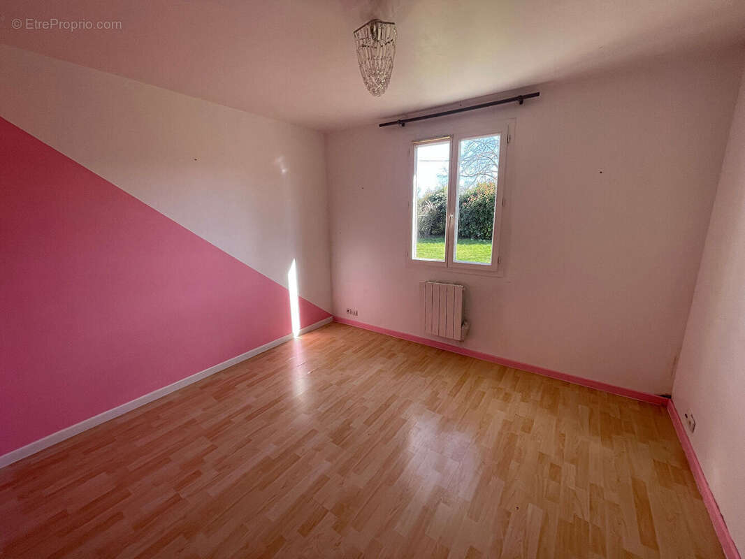 Maison à TILLAY-LE-PENEUX