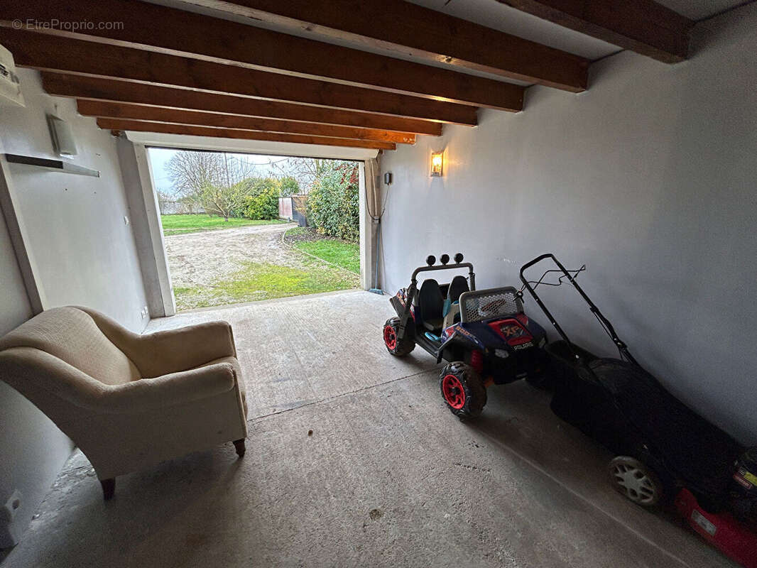 Maison à TILLAY-LE-PENEUX