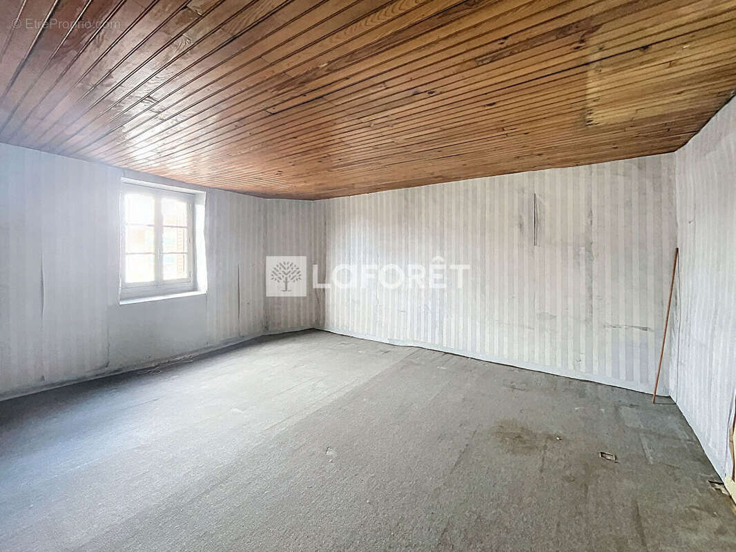 Maison à PONT-DU-CHATEAU