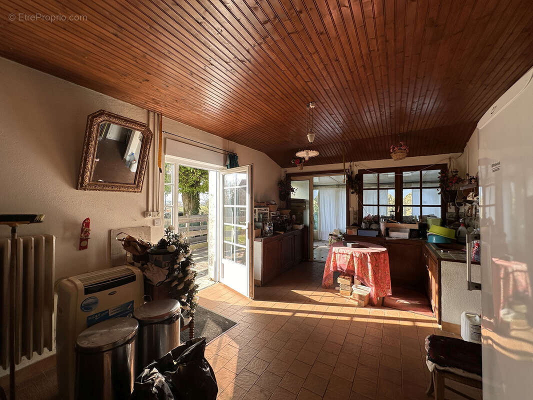 Maison à BRIE-SOUS-BARBEZIEUX