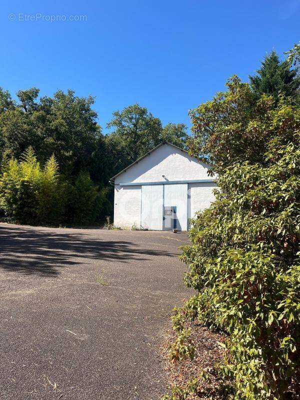 Maison à TERRASSON-LAVILLEDIEU