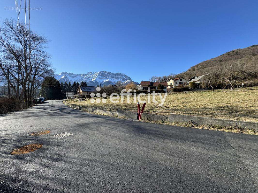 Terrain à SAINT-FIRMIN