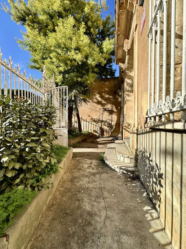 Maison à SAINT-ANDRE-DE-ROQUELONGUE