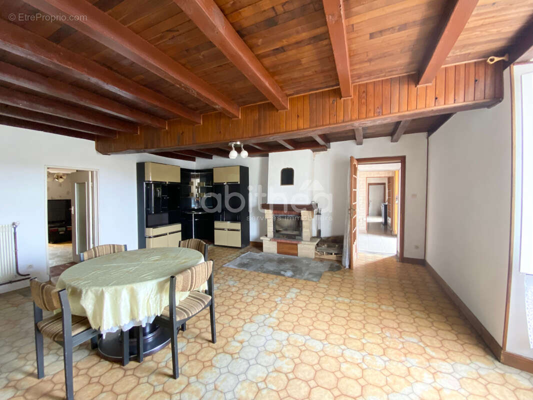 Maison à ROUMAZIERES-LOUBERT