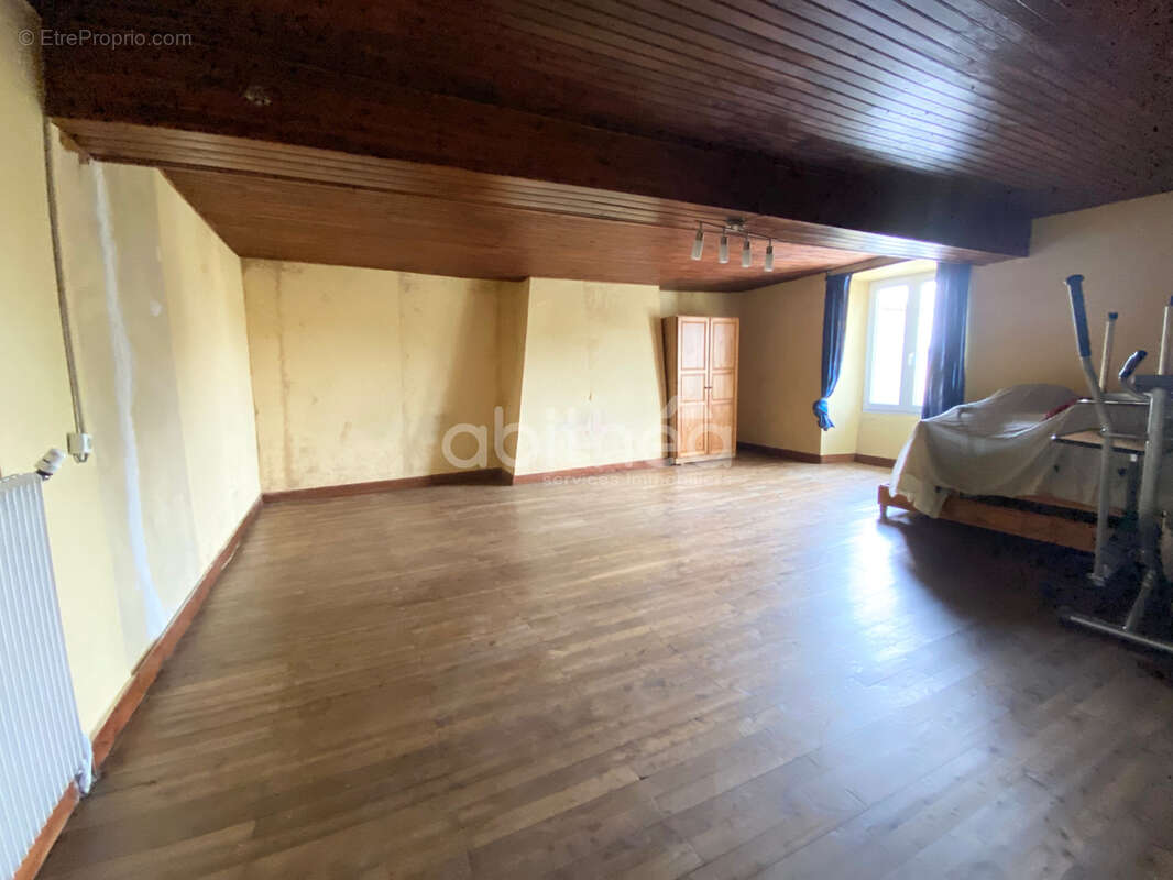 Maison à ROUMAZIERES-LOUBERT