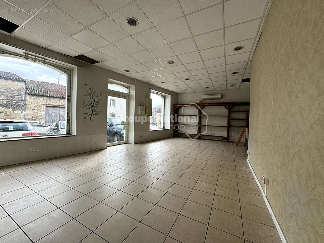 Appartement à LUNEL-VIEL