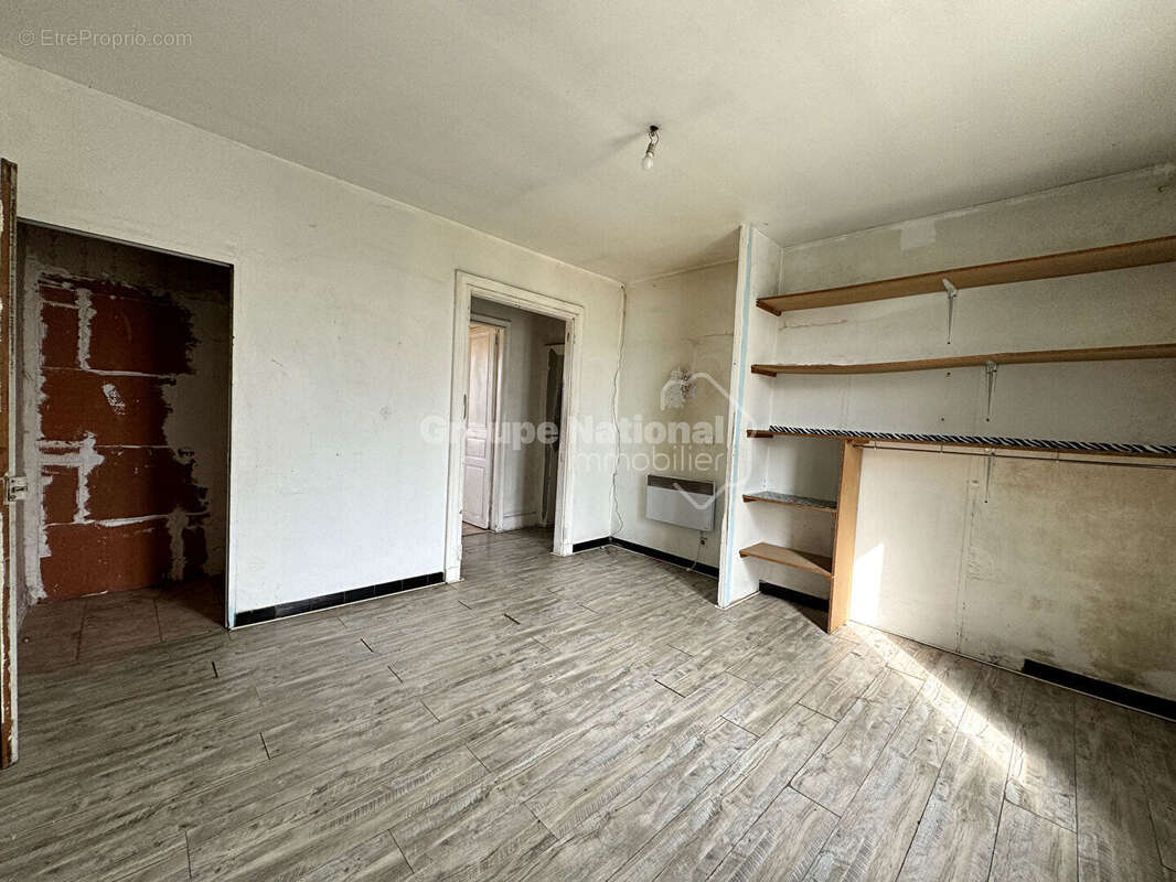 Appartement à LUNEL-VIEL