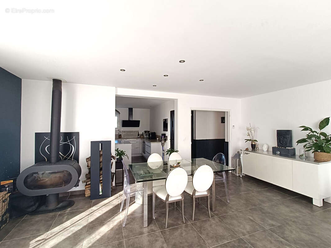 Maison à SALLES-D&#039;AUDE