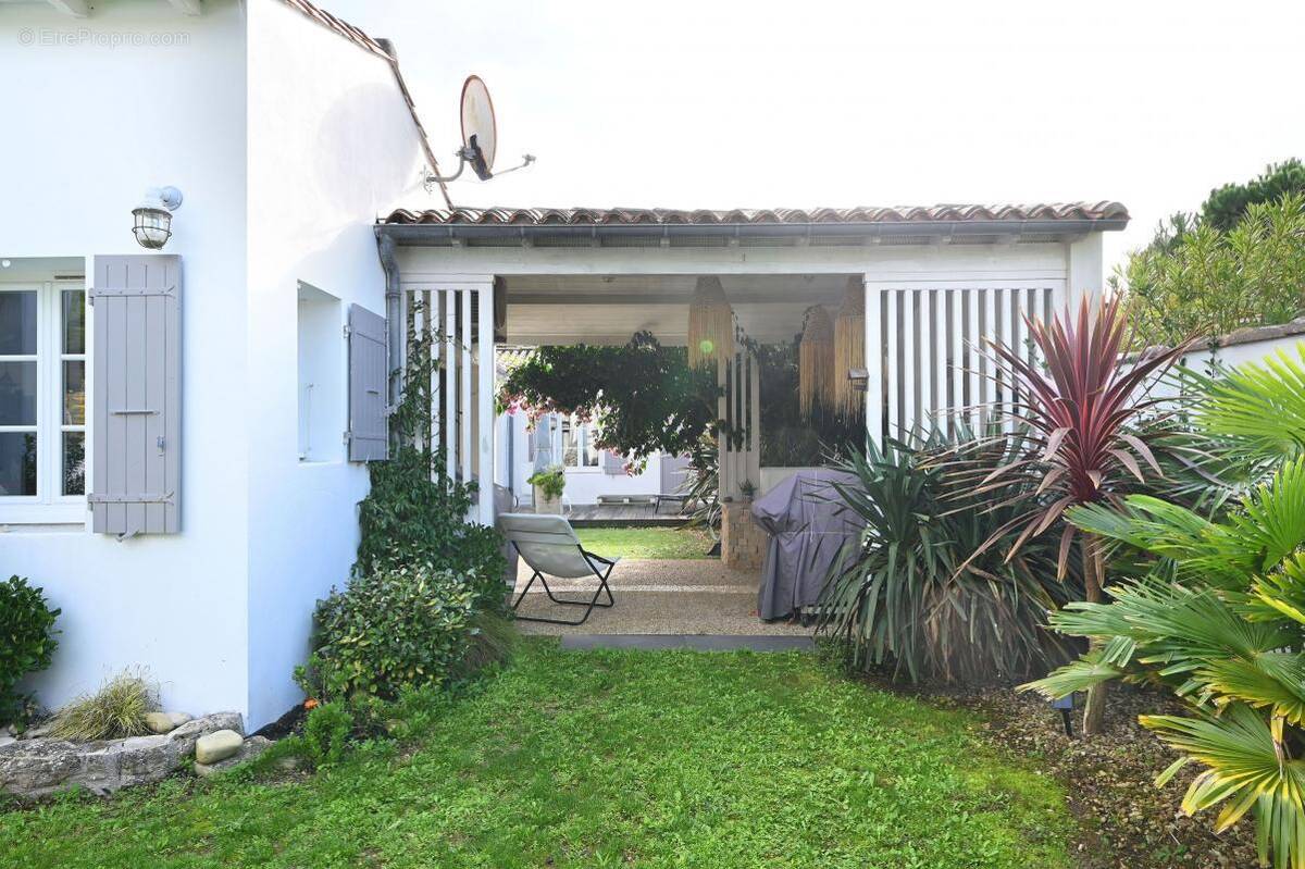 Maison à LA COUARDE-SUR-MER