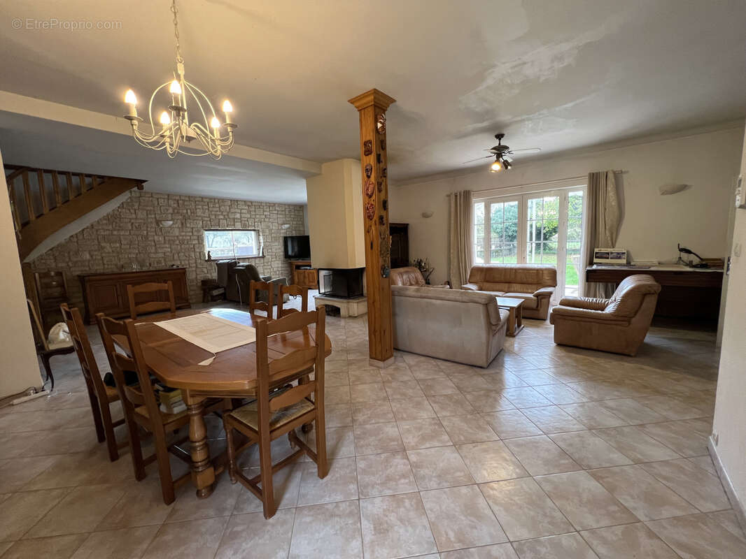 Maison à VAISON-LA-ROMAINE