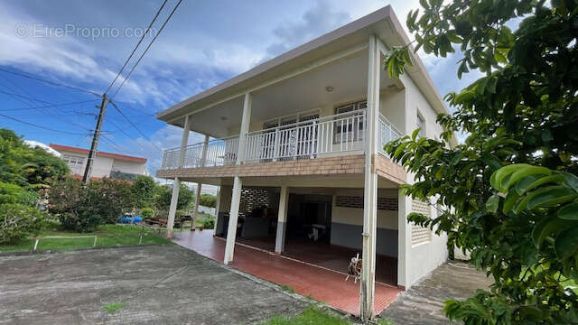 Maison à SCHOELCHER