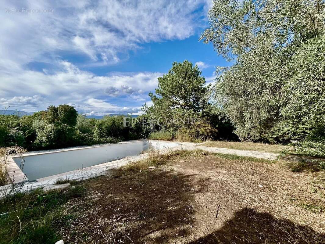 Maison à MONTAUROUX