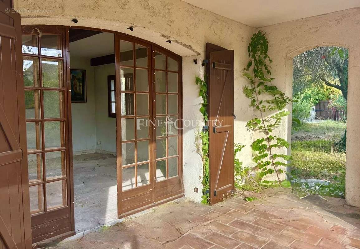 Maison à MONTAUROUX