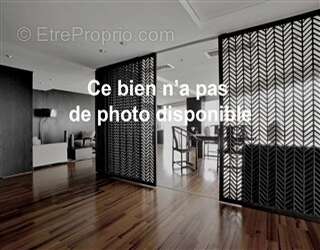 Parking à L&#039;ISLE-ADAM