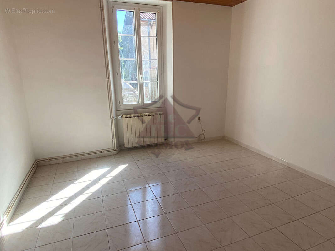 Maison à SAINT-JEAN-DE-VALERISCLE