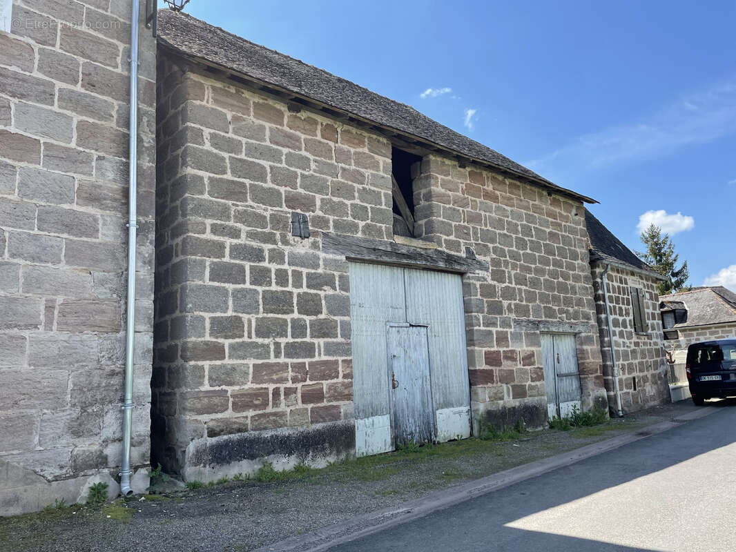 Maison à VARS-SUR-ROSEIX