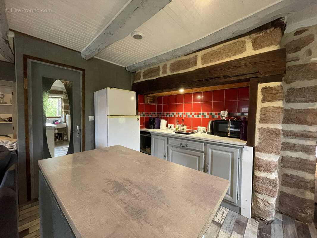 Maison à VARS-SUR-ROSEIX