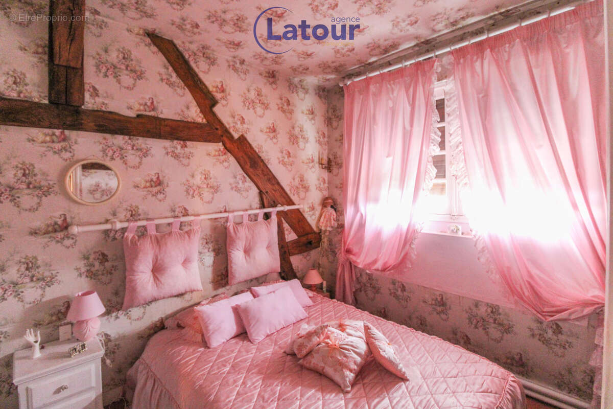 Maison à CHATEAUNEUF-EN-THYMERAIS