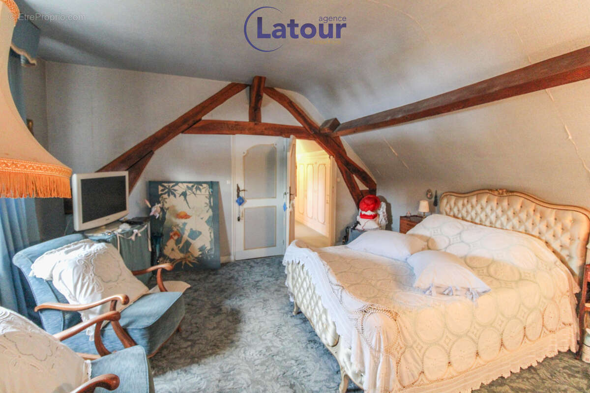 Maison à CHATEAUNEUF-EN-THYMERAIS