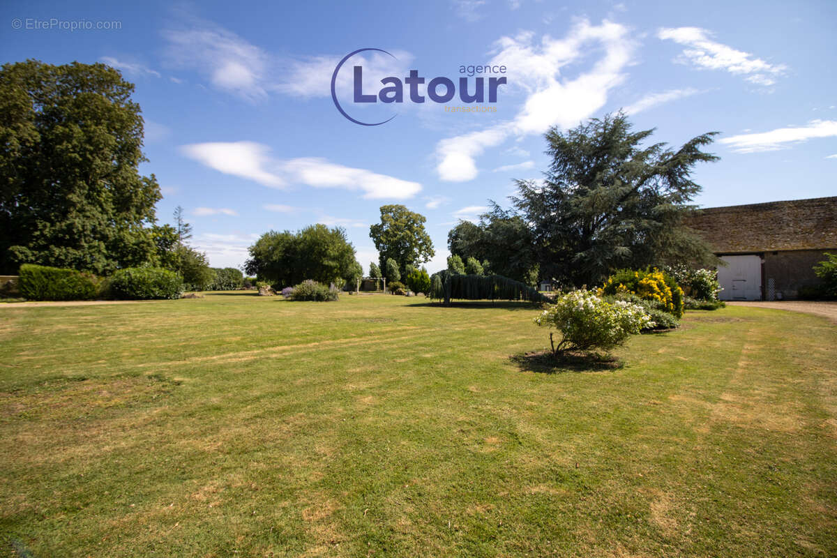 Maison à CHATEAUNEUF-EN-THYMERAIS