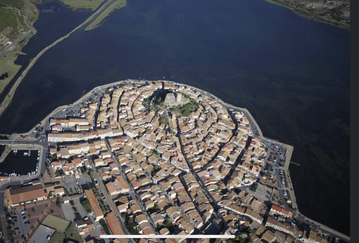 Commerce à GRUISSAN