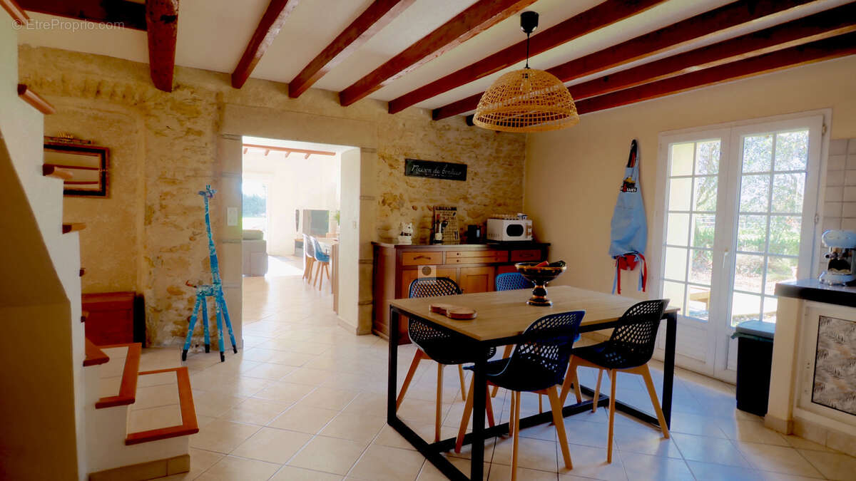 Maison à BEAUVALLON