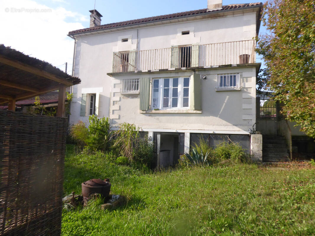 Maison à VILLETOUREIX