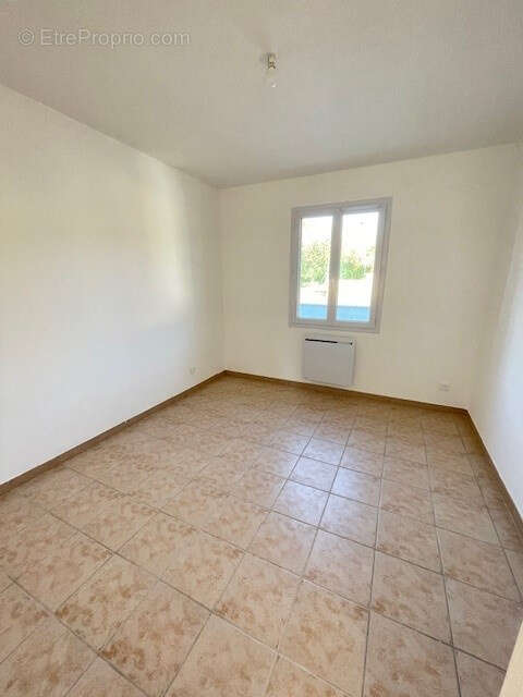 Maison à SAINT-BRES