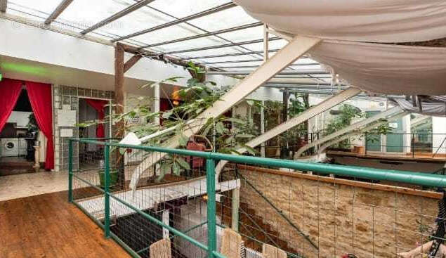 Commerce à PARIS-11E