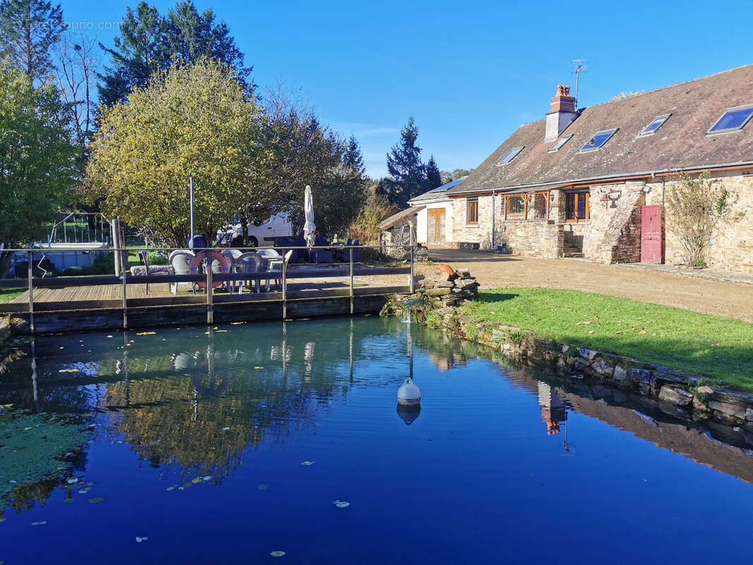Maison à SAINT-YRIEIX-LA-PERCHE