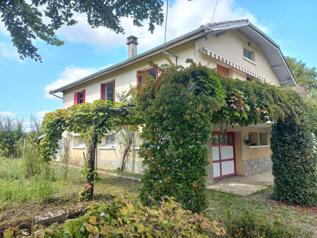 Maison à CASTELNAU-MAGNOAC