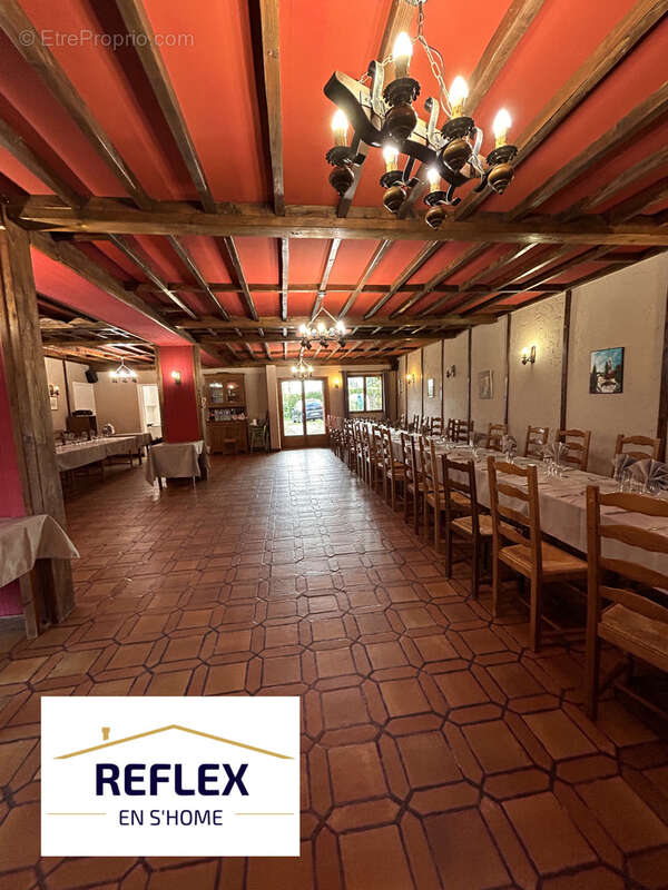 Commerce à AUTHUILLE