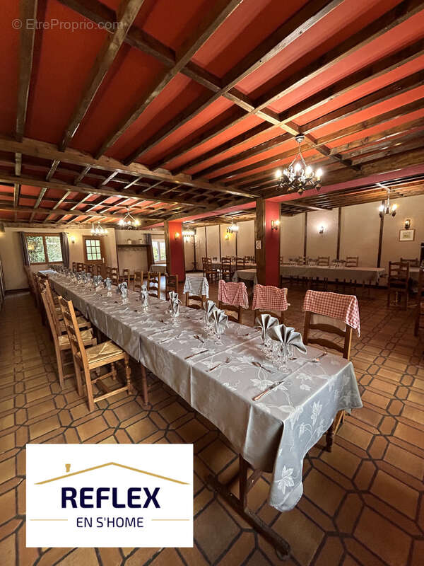 Commerce à AUTHUILLE