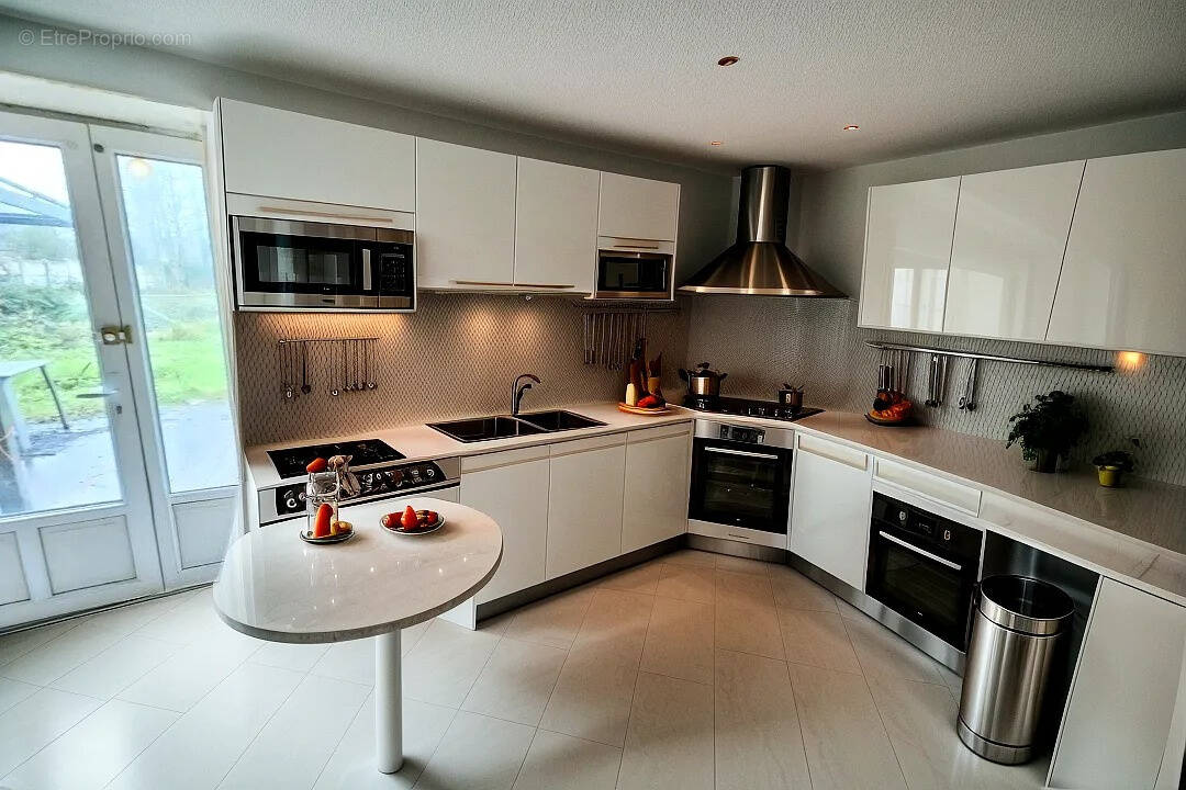 Maison à SAINT-SAUVEUR-LA-POMMERAYE