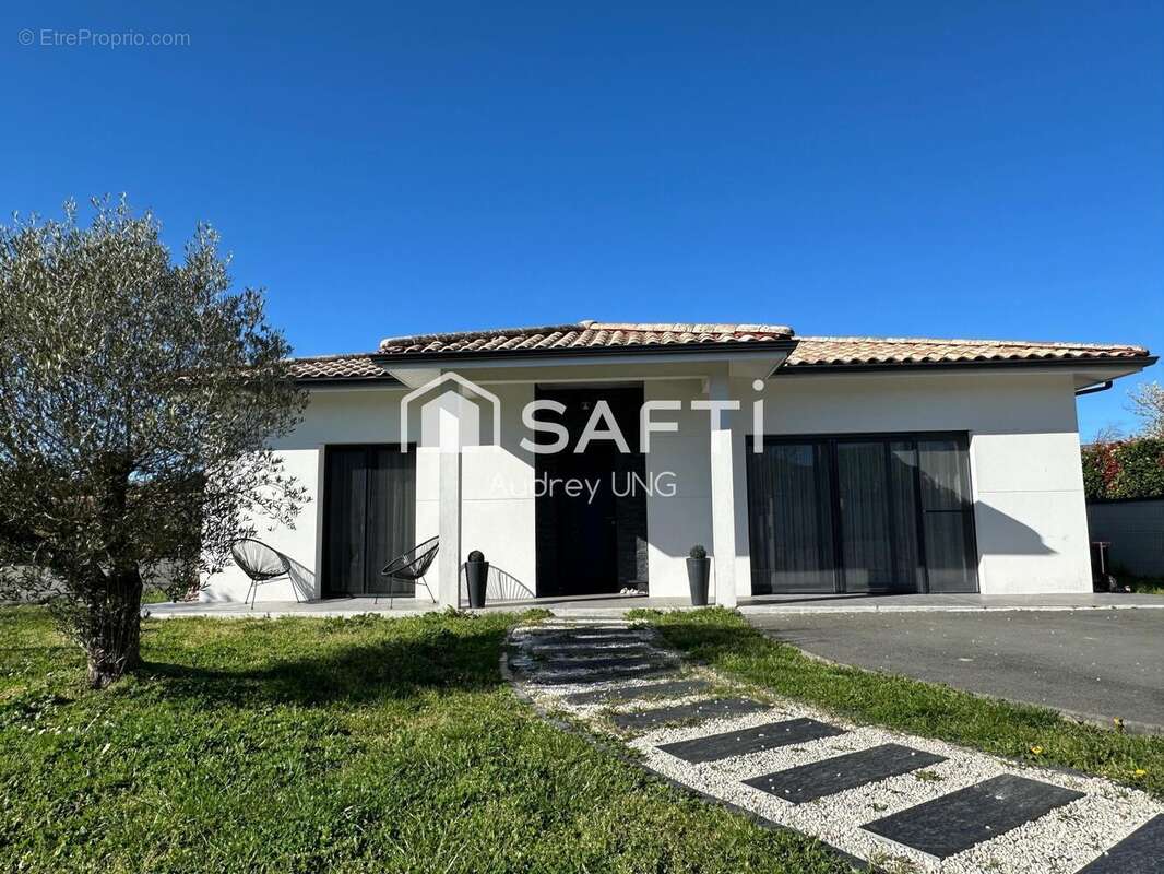 Photo 2 - Maison à CROIGNON