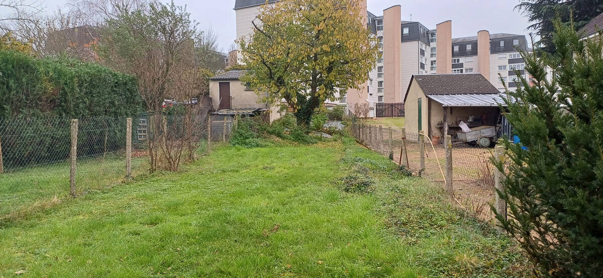 Terrain à COULAINES