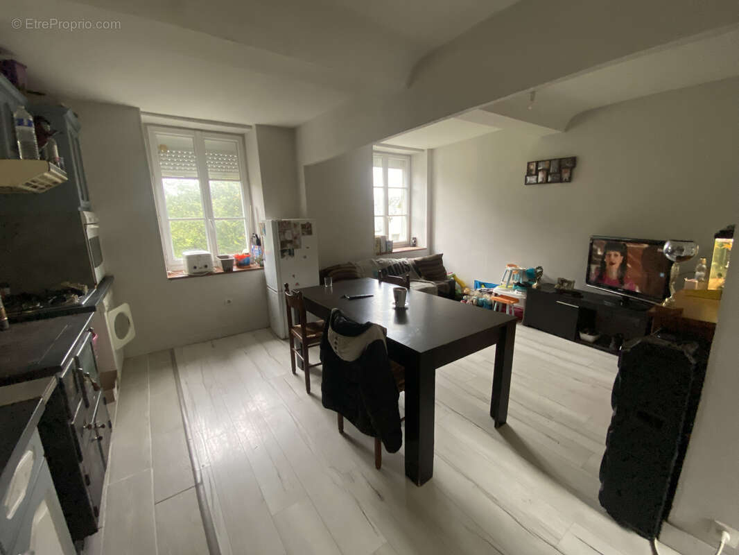 Appartement à SAINTE-HONORINE-LA-CHARDONNE