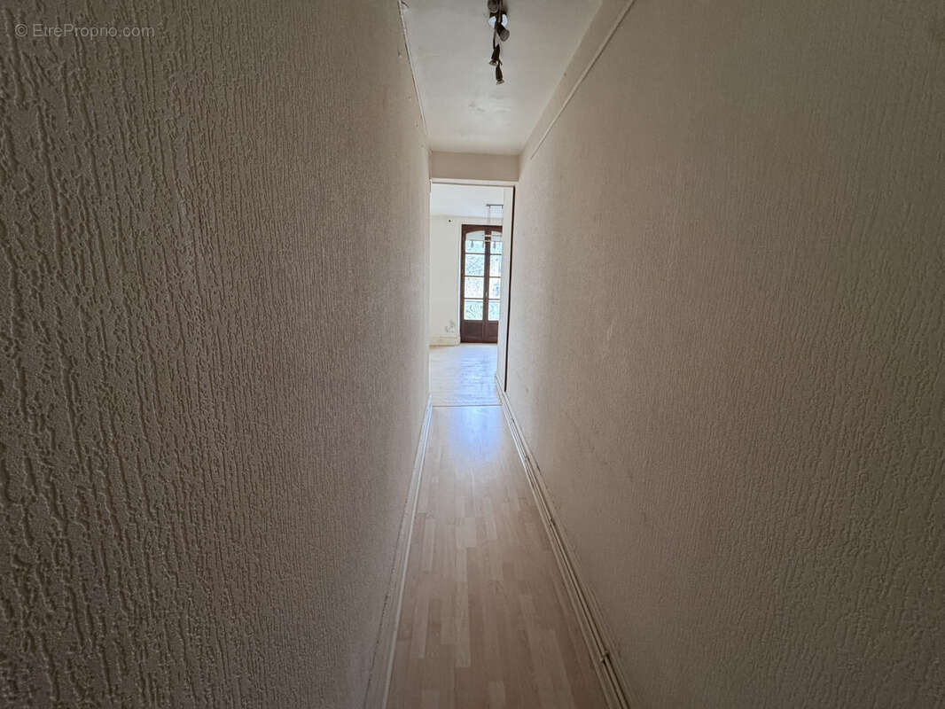 Appartement à FUMEL