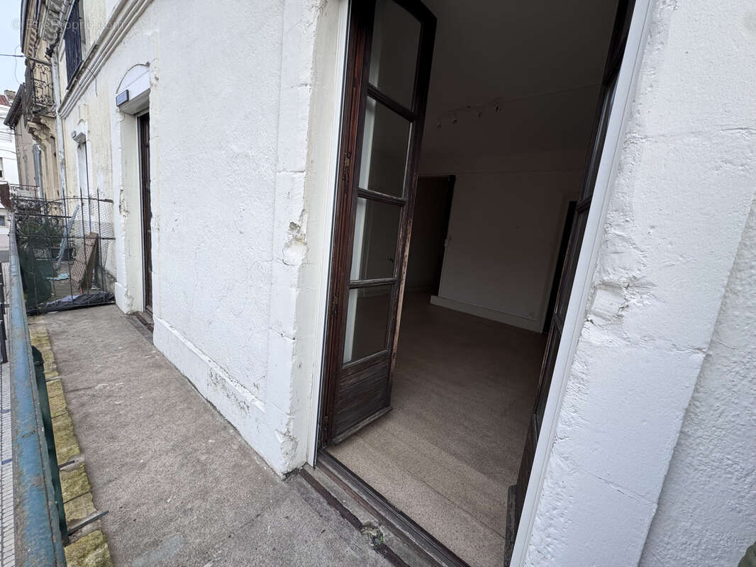 Appartement à FUMEL