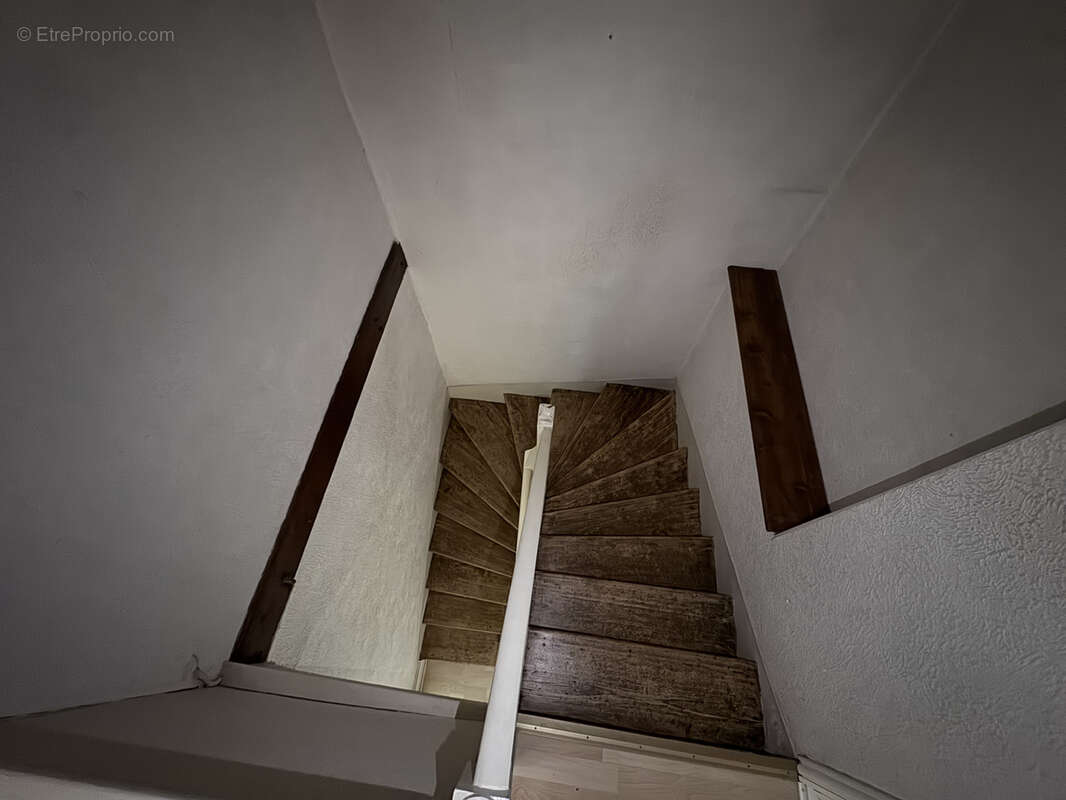 Appartement à FUMEL