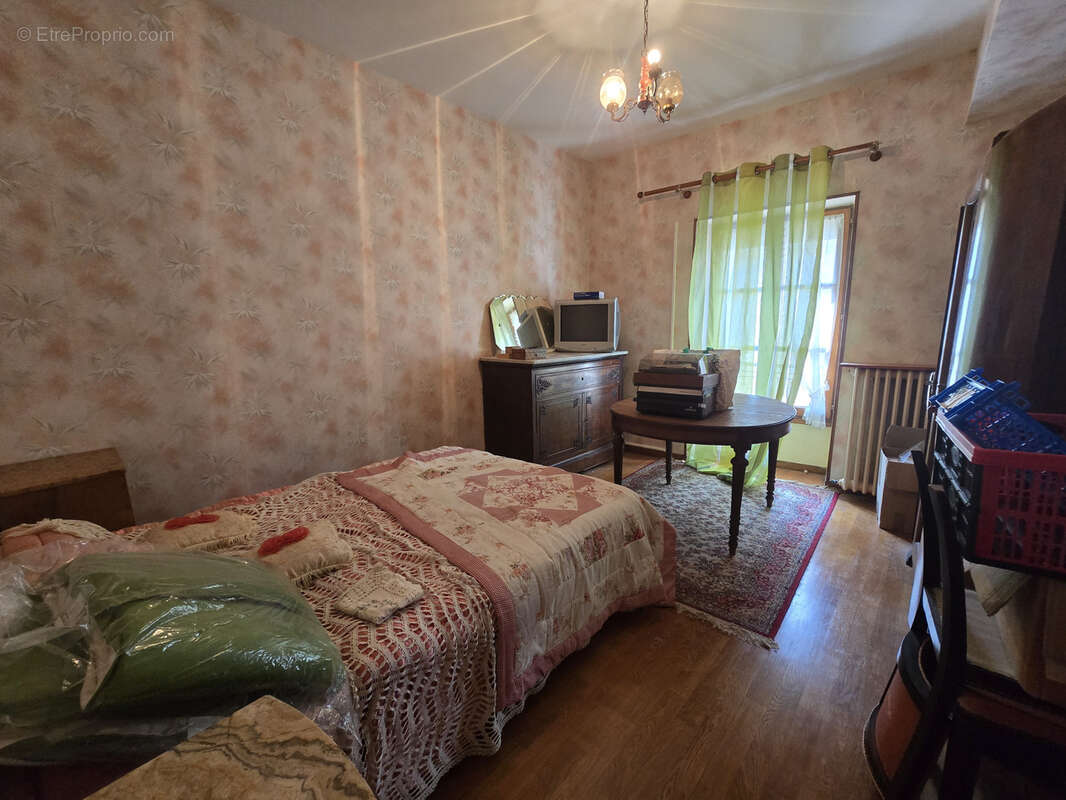 Maison à CHARENTENAY