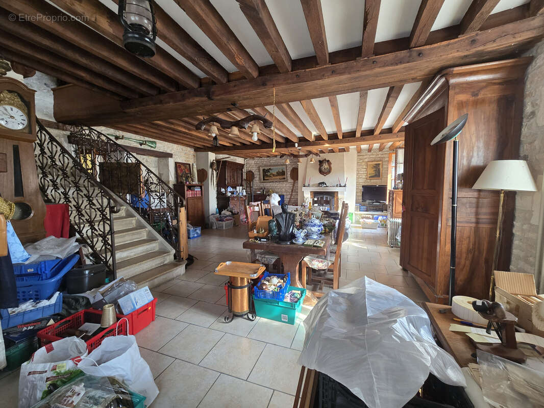 Maison à CHARENTENAY