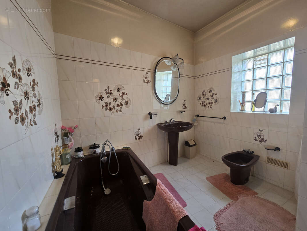 Maison à CHARENTENAY