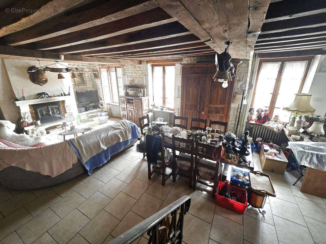 Maison à CHARENTENAY