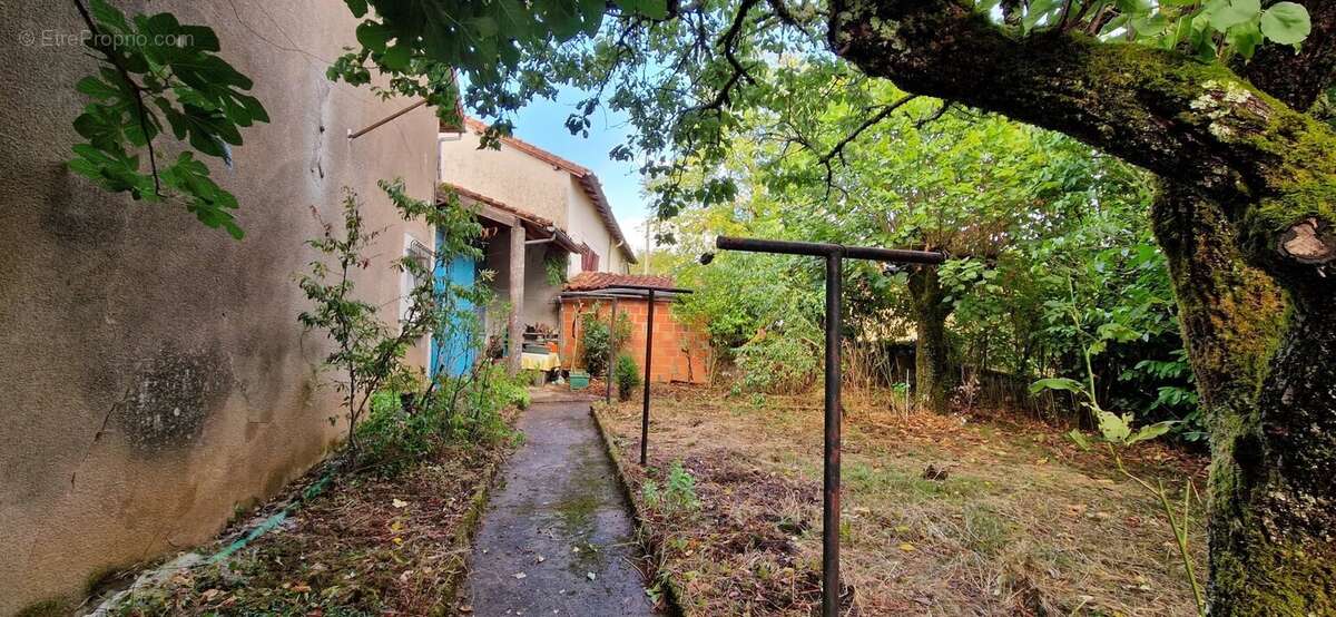 Maison à SAINT-GOURSON