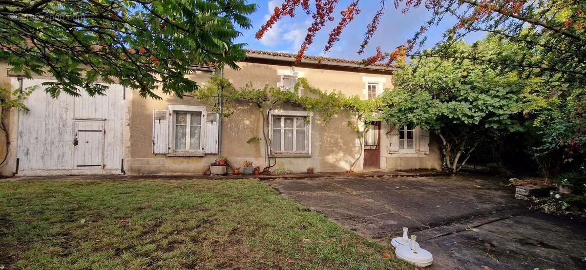 Maison à SAINT-GOURSON